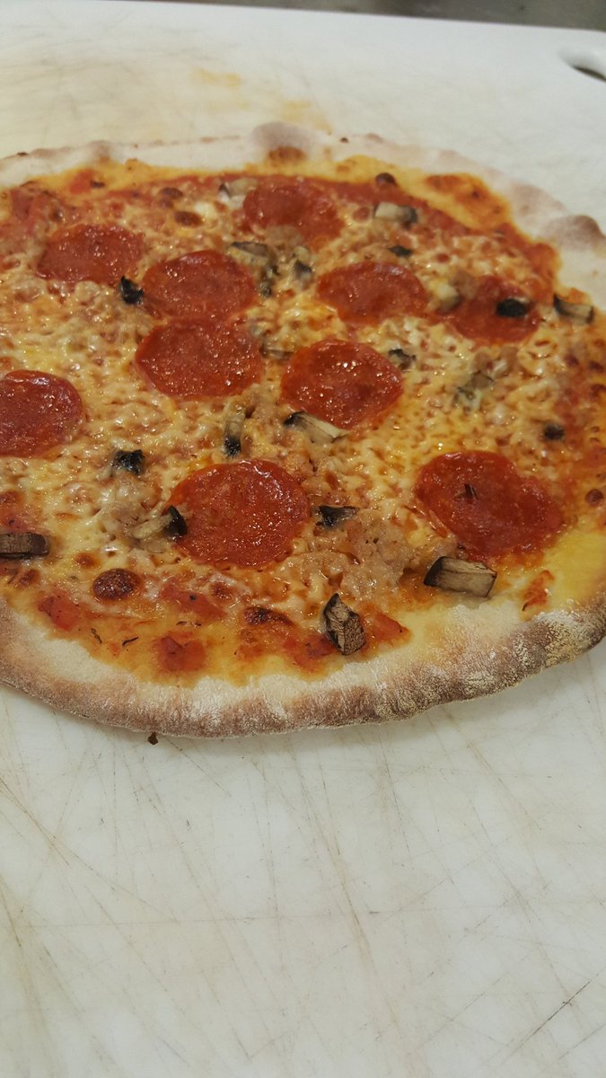 TedsWickedChef's tweet photo. Pizza Wednesday... you know you want too @tedsmarket https://t.co/2LtJ15Og8e