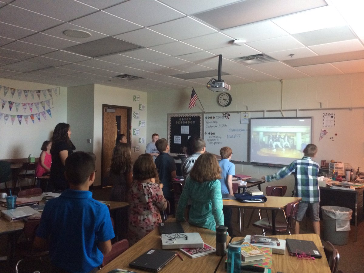 MrsConradMPMS's tweet photo. @GoNoodle about reading with expression before reading with a partner. A great way to get kids moving! #Raypec https://t.co/I7vycHRhPG