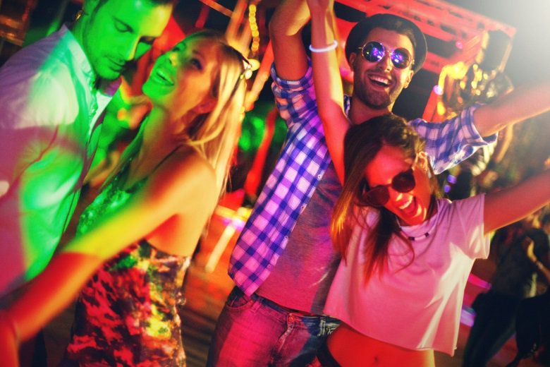 TYPMagaluf's tweet photo. Bright lights and big tunes- bring it on. #holidaywin #summer 🎶 https://t.co/P5O2yRczv6