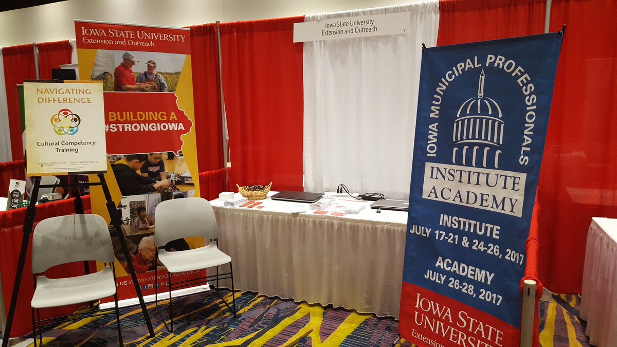 ross_wilburn's tweet image. Exhibit ready for IA League of Cities Conference in Des Moines #StrongIowa #ISUExtensionCED #NavigatingDifference
