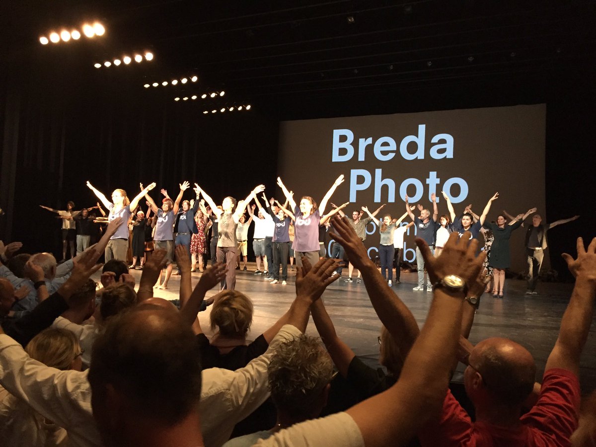 hoftijzer88's tweet photo. Alle handjes omhoog voor @bredaphoto https://t.co/PyFOPl9Utz