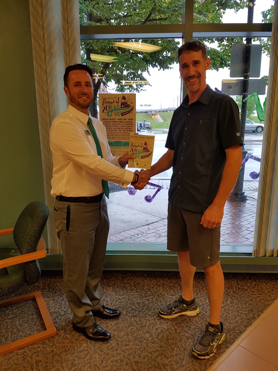 Wednesday Westmorland St give away. Two tickets @Harvest_Blues Enjoy the show! <a href="/megsb03/">megan brant</a> <a href="/EricHovey/">Eric Hovey</a>  #TDThanksYou