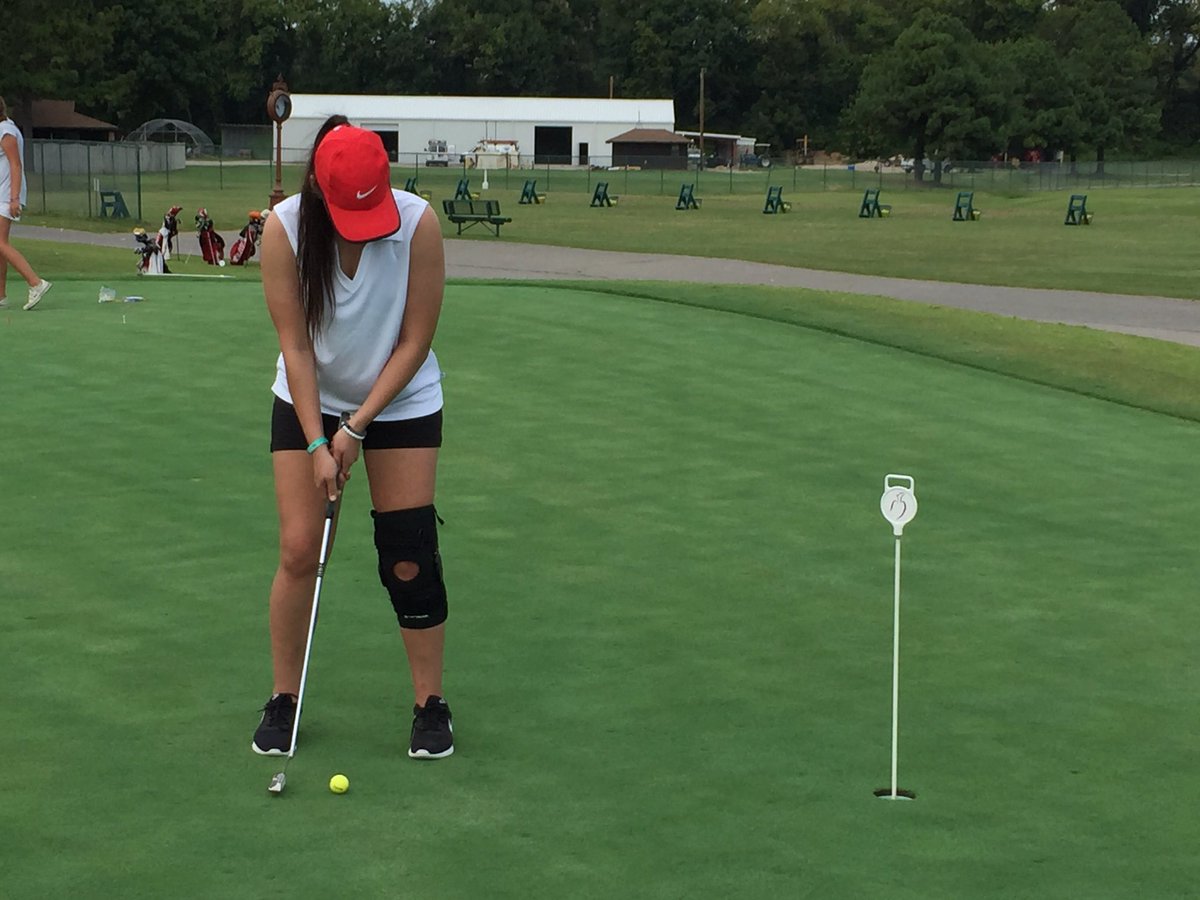 uniongirlsgolf's tweet photo. Short game practice today @NDNSpringsClub https://t.co/SdnIH49jdq