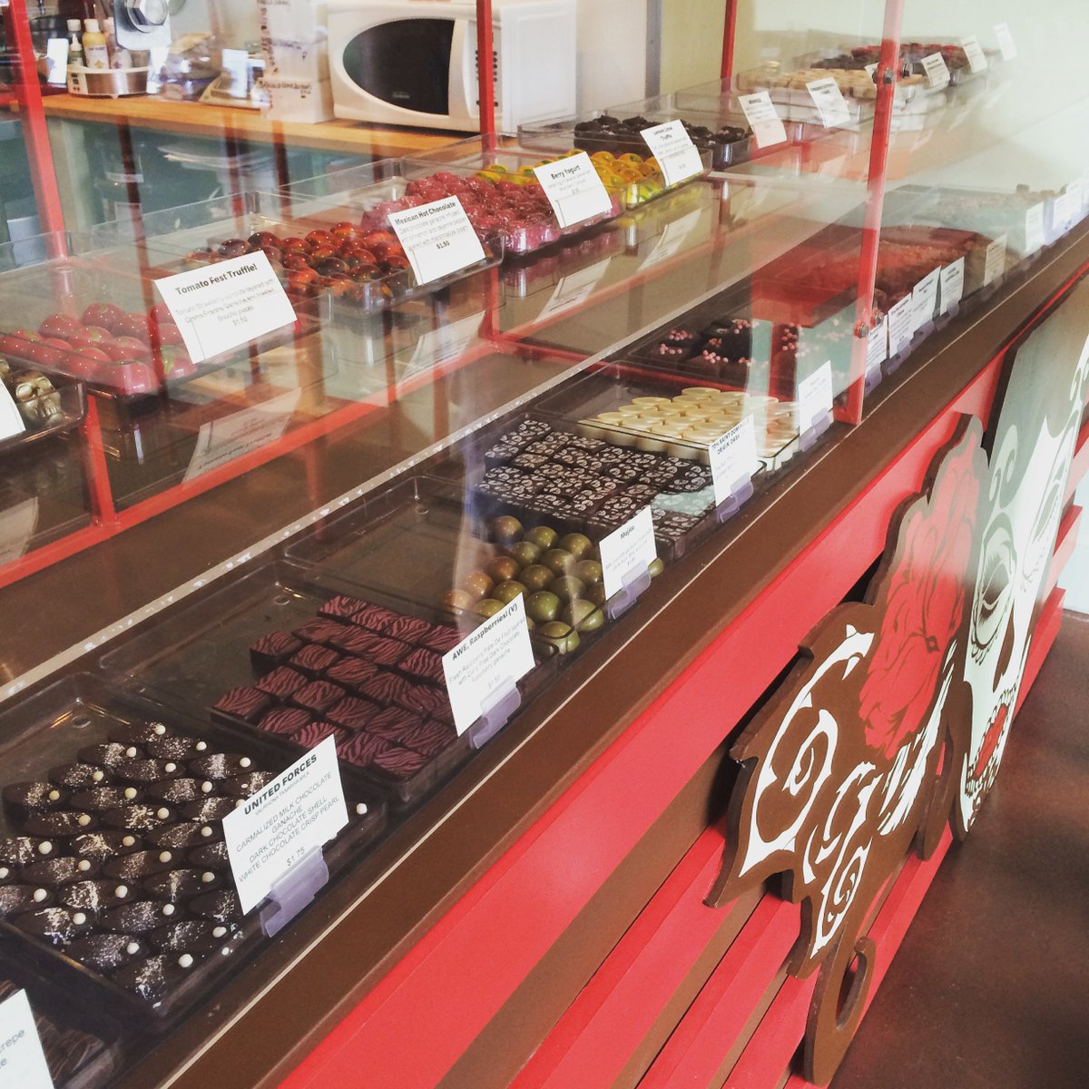 615Connect's tweet photo. Looking for some amazing, unique chocolate and assorted sweets? Head over to @chocofx today! #615connect #nashville https://t.co/UQggPZvQkg