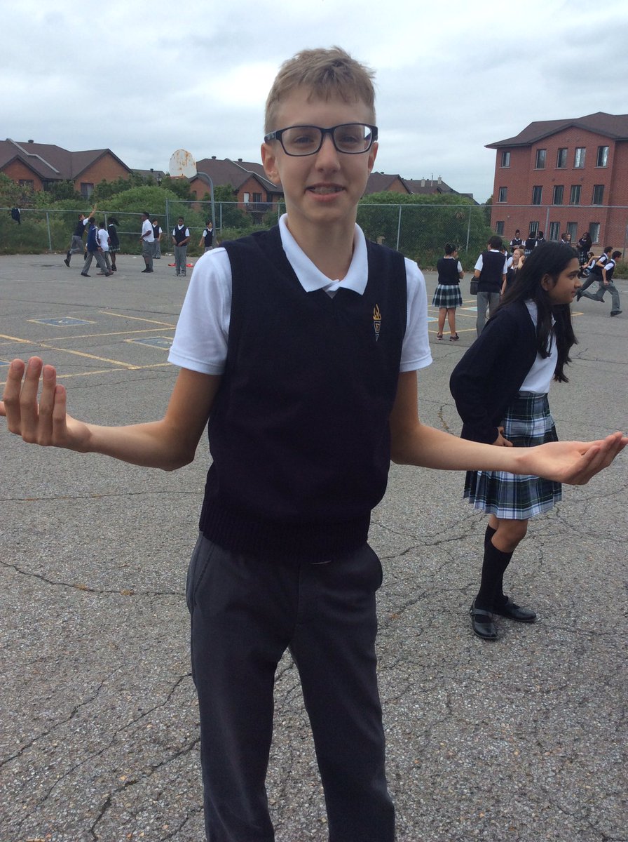 aline32403's tweet photo. That one kid 😂😂😂🙇🏼🙇🏼🙇🏼🤓🤓🤓 https://t.co/7L1qFXMb8F