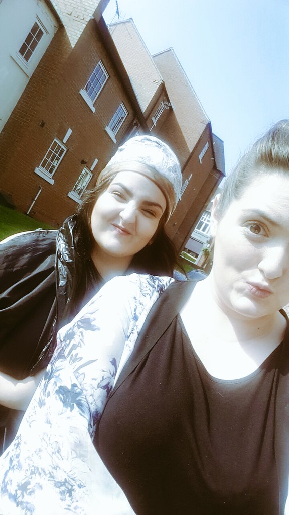 shan_thescript's tweet photo. This took longer than we thought 😂 #Hair #colourtech #ColourCorrection https://t.co/7qMGEfOdFv