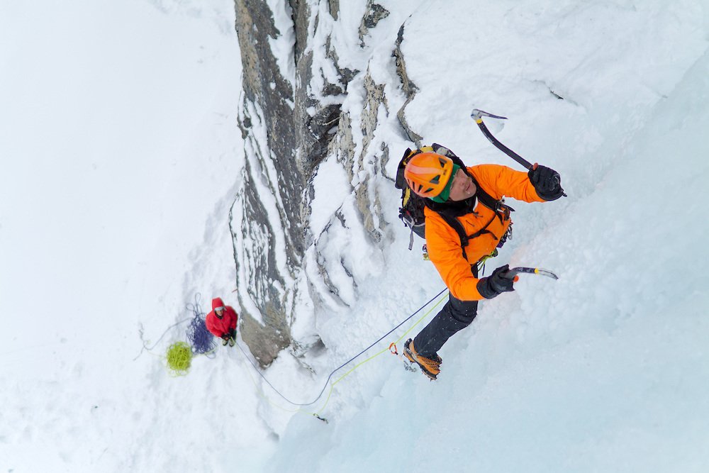GrippedMagazine's tweet image. Ice climbing tips for safer, warmer winter! gripped.com/news/tips-for-… @mec #iceclimbing