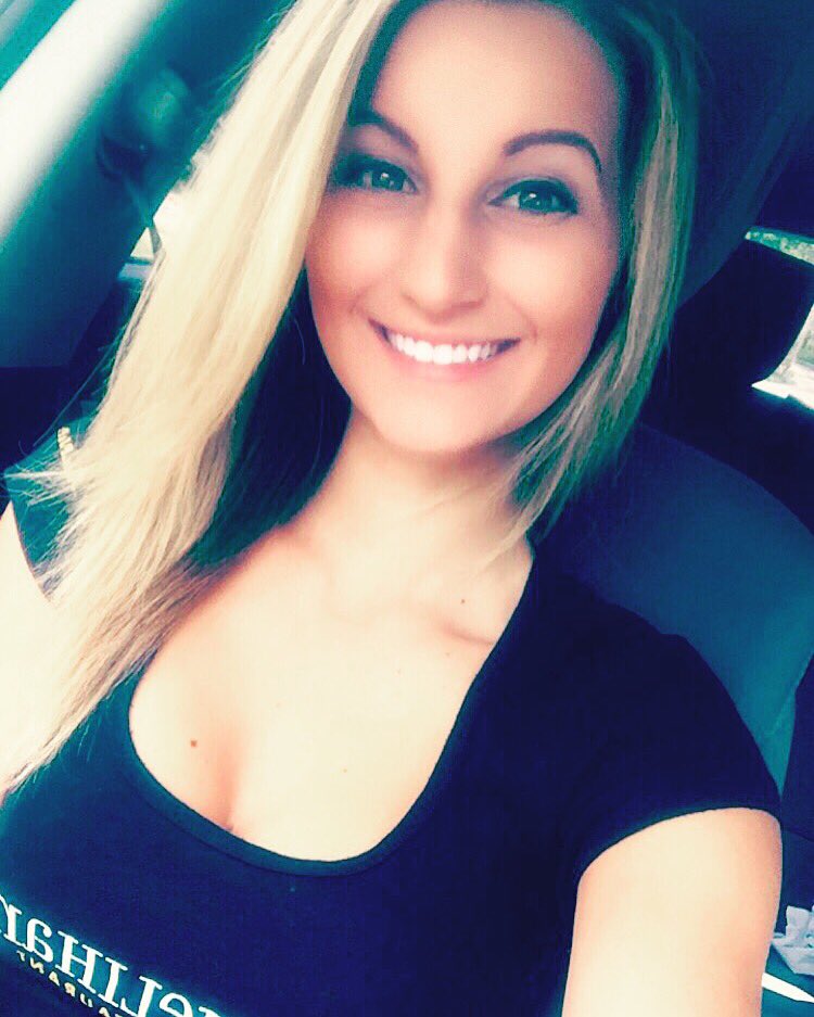 PJsPub's tweet photo. This Week's #PJsWCW is Alyssa - a #College #Student who's been at #PJsReading since opening in 2014 #PJsDoesItBetter https://t.co/2sP5J6bDjv