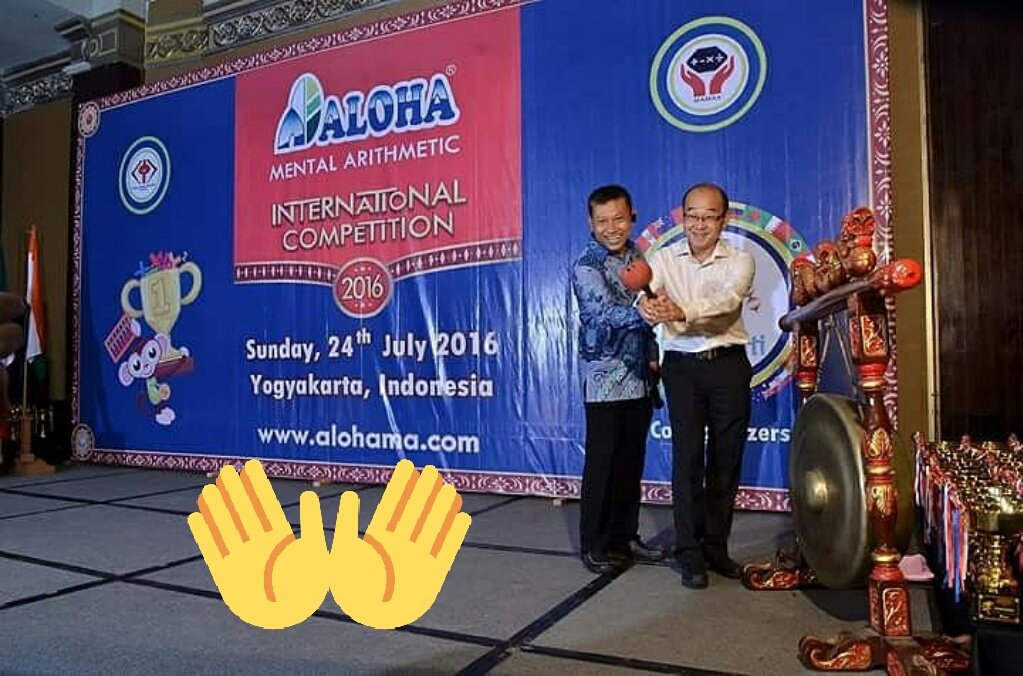 ALOHAMEX1's tweet photo. De esta manera el Presidente Fundador Mr. Loh Mun Sung dio inicio al Campeonato Internacional #ALOHA2016 https://t.co/0ffjGgYEAw