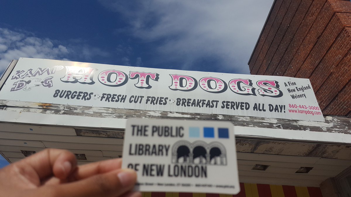 PublicLibraryNL's tweet image. Flash your #librarycard at #KampDog every Wed in Sept during #librarycardmonth for a free bag of chili Fritos! @NLCT