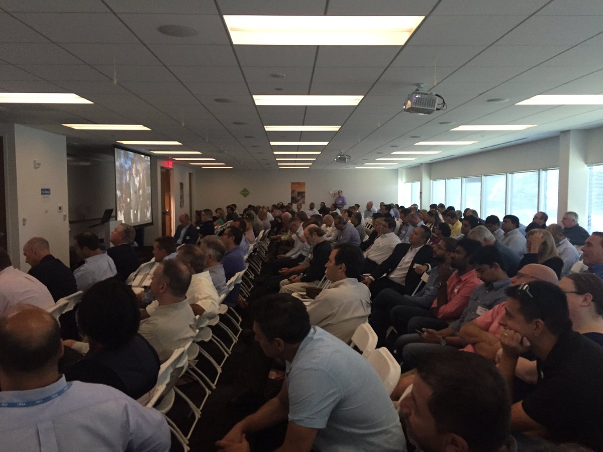 Rick000115's tweet photo. #GoBigWinBig Warren , NJ, packed house! https://t.co/kgxvFXp0Ff