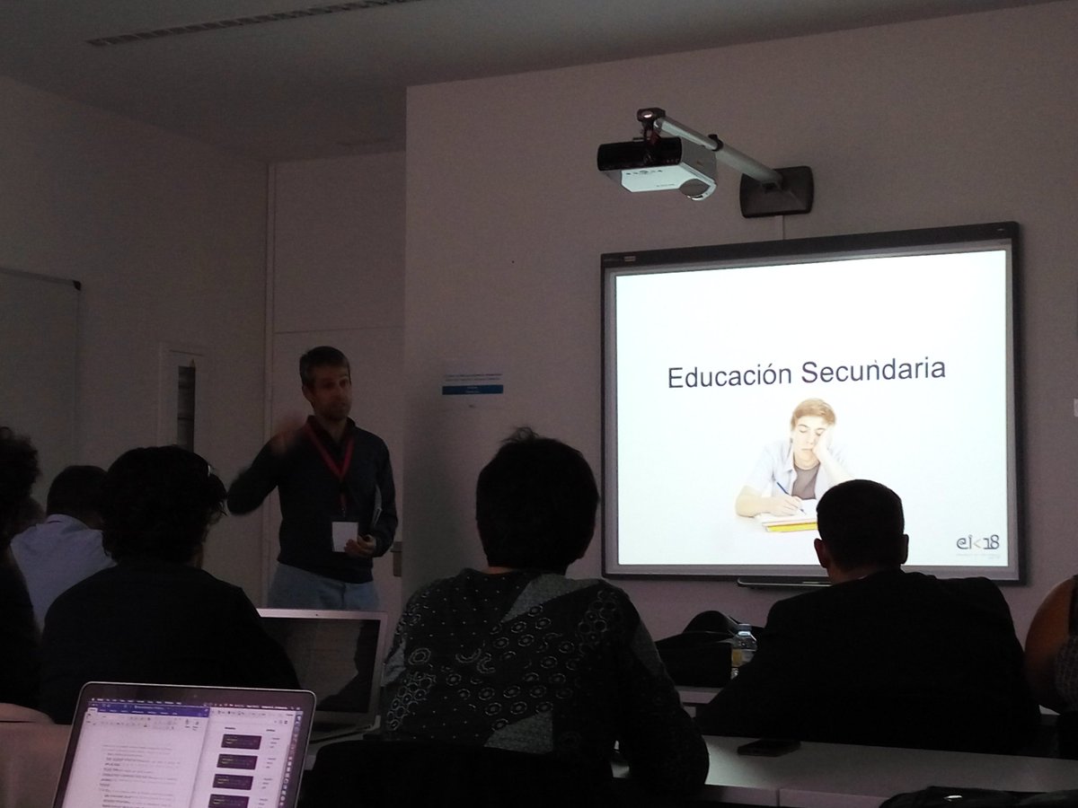 MrMedra's tweet photo. Pablo Nogueira presenta las conclusiones del workshop en materia de educación secundaria. #edinf2016 https://t.co/NRsnVZljXb