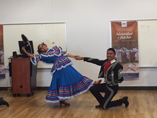BenavidesKinder's tweet photo. Thank you to the Danza del Instituto de Cultura de Mexico coming to BKC yesterday and sharing their heritage! https://t.co/3qKv1IKhQO