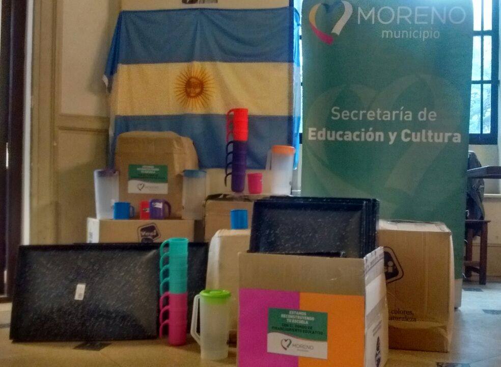 MunicipMoreno's tweet photo. El Municipio continúa equipando las instituciones escolares de Moreno. https://t.co/hNKukVWzlh https://t.co/N3q52yd7n9