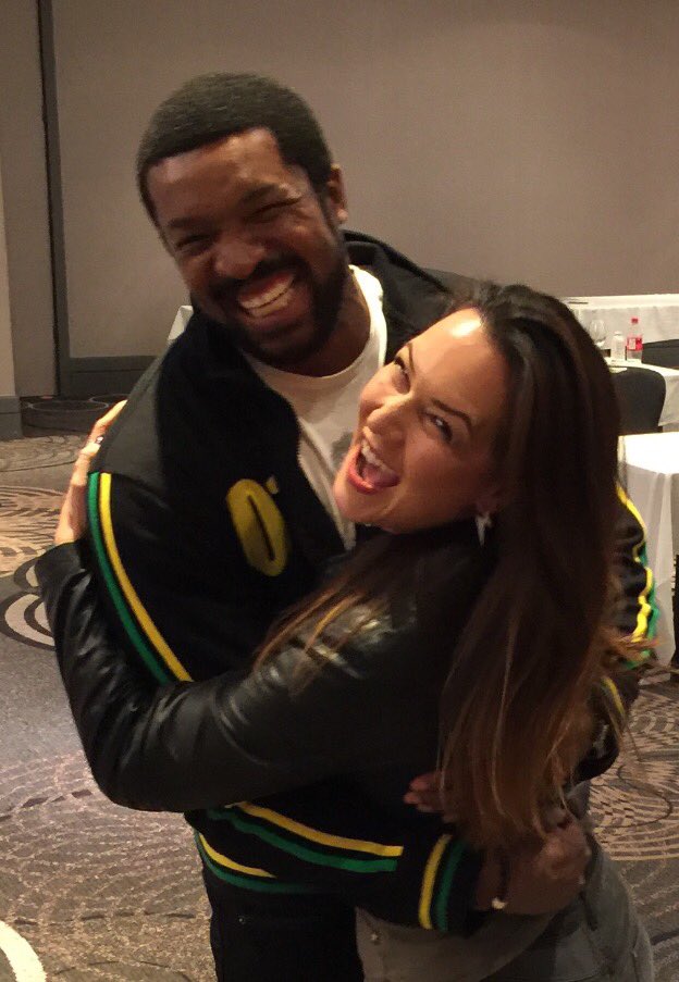 SimoneBailly's tweet photo. Great to see you again my friend! @therogercross #Gatecon #GateconTH16 #DarkMatter #Stargate 💫 https://t.co/YayDn2wsex