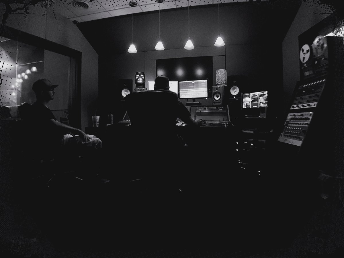 evermorebroken's tweet photo. big shout out and thank you to Adrian at Jupiter Studios! #jupiterstudios #evermorebroken #letmego #singlereleasetba https://t.co/By9fDViyEZ