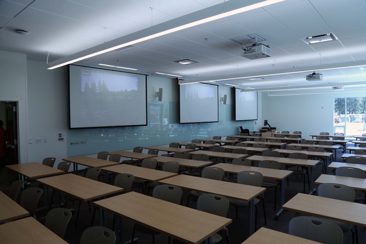 43,650 square feet, 8 classrooms, 3 labs. Tykeson Hall, on the new OSU-Cascades campus, is official.

#GoBeavs