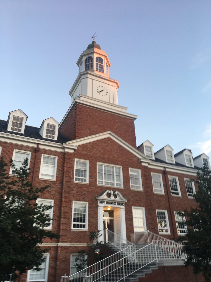 ecjackson16's tweet photo. i love transy too much https://t.co/WzMFQkW7hY
