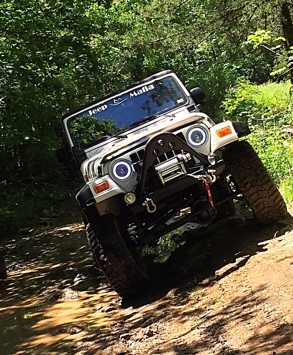 SolarTJChick's tweet photo. HUMP DAY TILT! @THEJeepMafia @offroadelements @Jeep_Community @CamoJeepKR @_Lindsey_G_ @Thejeepboss @KricketJeeper https://t.co/uXv6LlEHVw