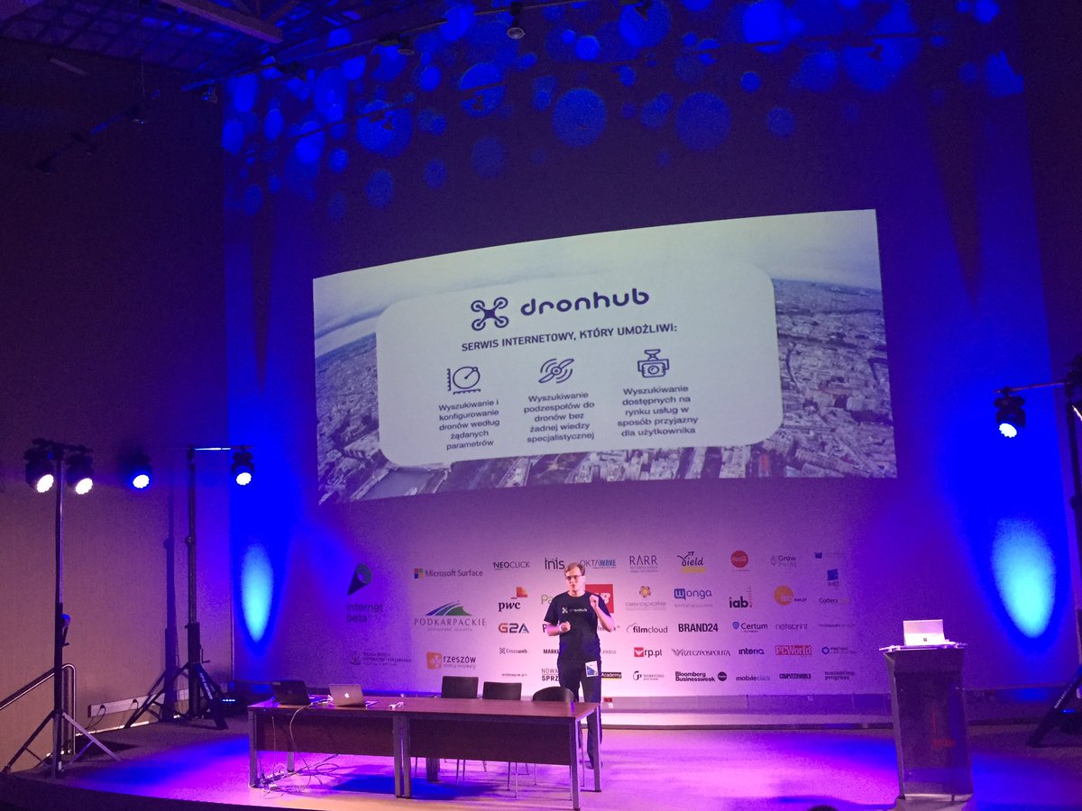 dronhub's tweet photo. Startup Sito na @IB_Conf #dronhub #cervirobotics #internetbeta2016 https://t.co/zcFzBKSyKK