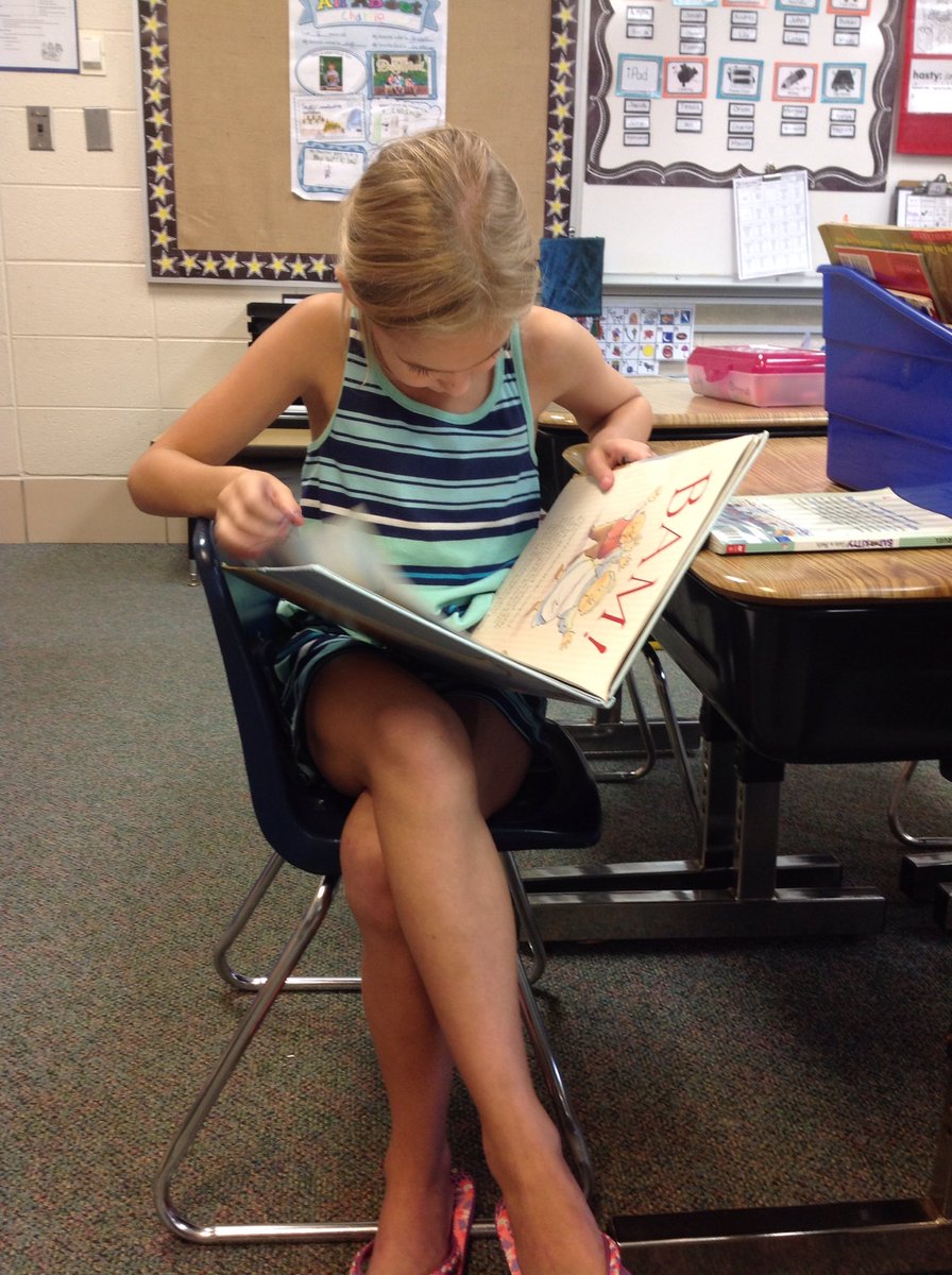 mrssitesWC's tweet photo. Rocking it at independent reading time!
#sites superstars https://t.co/FVCYu3M95z