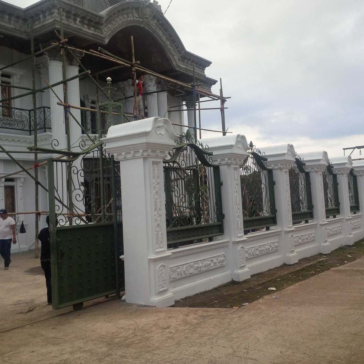 Teu rebes" duh gusti...