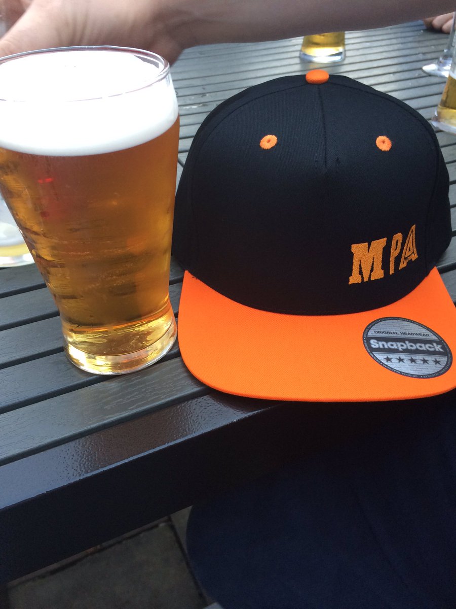 JWLeesBoathouse's tweet photo. #snap4snap @JWLeesBrewery @RainBar_Mcr #rainbbq https://t.co/QnFu2OhhYb