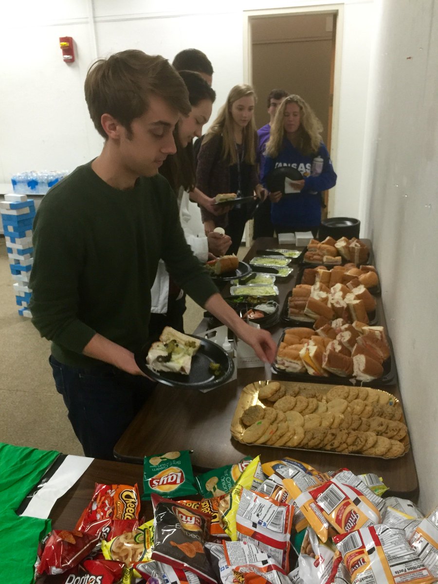 KU_AIAS's tweet photo. Thanks for joining us for lunch! #aiasmem16 #aiasmwq @AIASorg @KU_AIAS https://t.co/GWeJuHpgnY