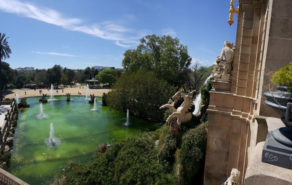 soletrips's tweet photo. 6 Things That Will Make You Feel Alive and Fall in Love in Barcelona https://t.co/MUbebKl7pn https://t.co/HAaWWmXHbi