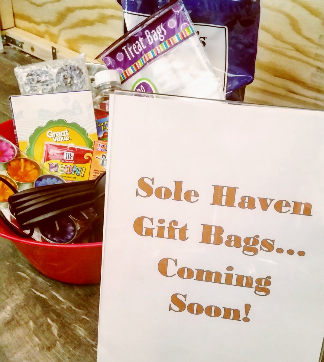 sole_haven828's tweet photo. Here is a SNEAK PEEK at our gift bags..coming soon! You will then be able to take a little piece of Sole Haven home! https://t.co/duJV6vEwIC