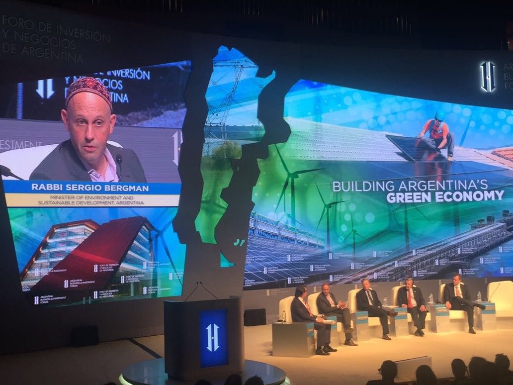 Innovación tecnológica con inclusión social para que nadie quede fuera del sistema. Queremos una economía ética.