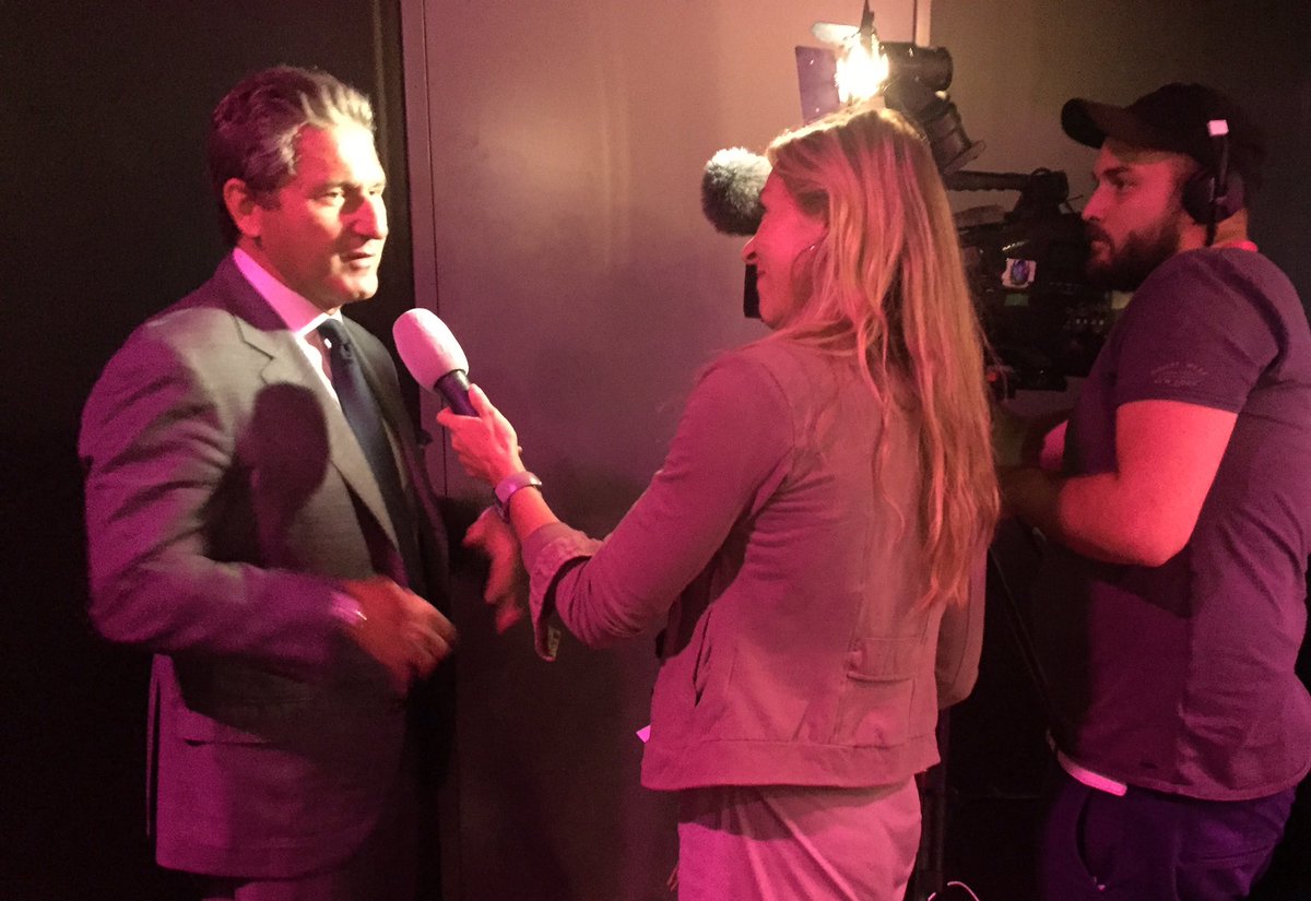 UPC_Switzerland's tweet photo. #UPCNewsTV #SandraZotti im #TechSummit2016 Interview mit Mike Fries, CEO #LibertyGlobal - TV-Beitrag next week ^sn https://t.co/sqBQTbHkvh