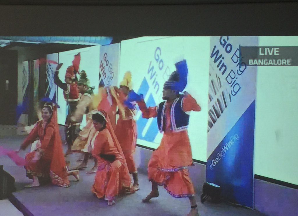 pkg99's tweet photo. #GoBigWinBig @DellEMC @DavidWebster01 @AmitAtDell great show team APJ in loving  Indian way @88_dmitri @ctheisinger https://t.co/B3VwlCB6yb
