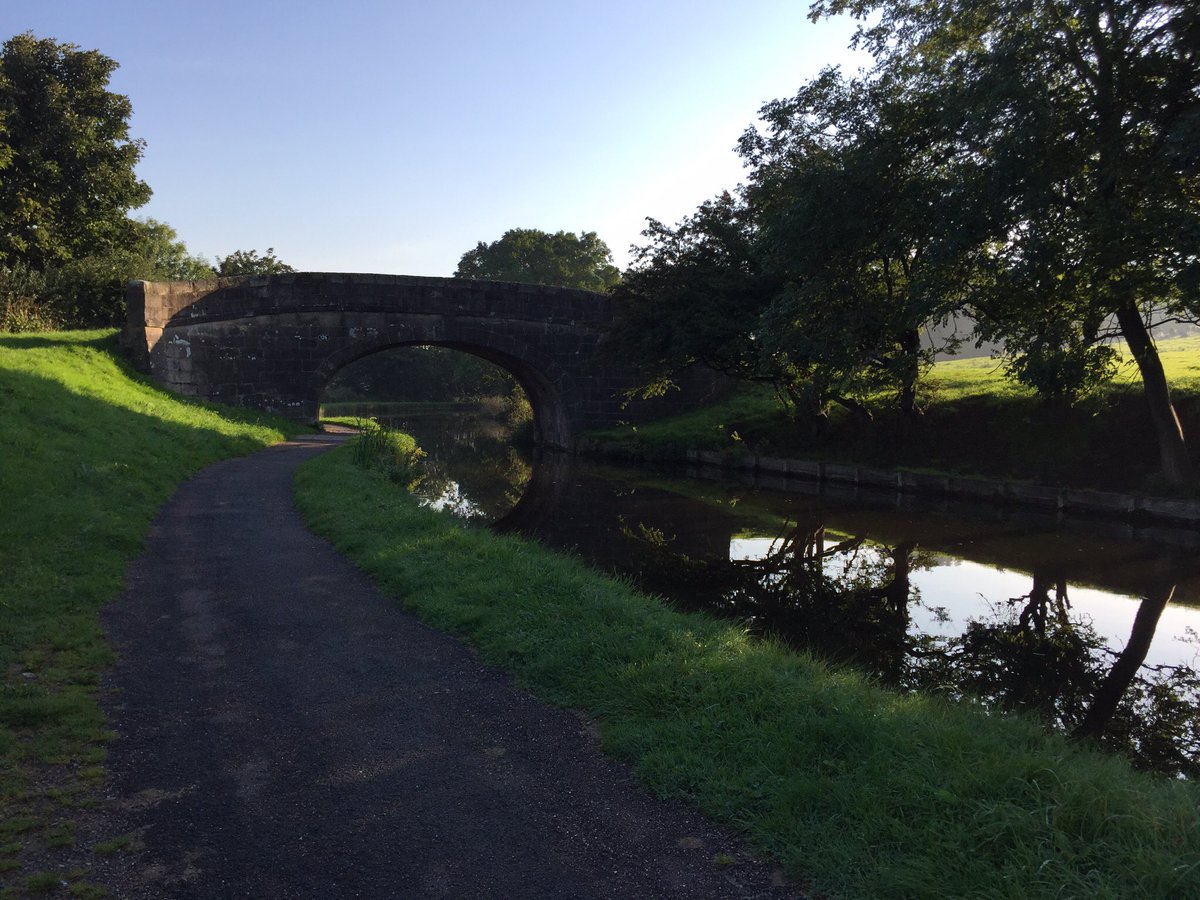 PROPSLadies's tweet photo. This mornings breakfast stop #ladieslejog https://t.co/V1RQV8Laqk
