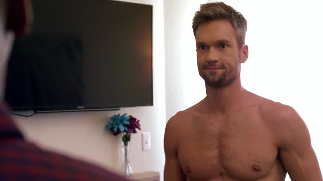 TaCwebseries's tweet photo. Go behind-the-scenes w/ talented @TaCwebseries scenestealer @KyleDavidPierce!  https://t.co/I3JajT292c #ThreesACrowd https://t.co/8NwfNPcvqK