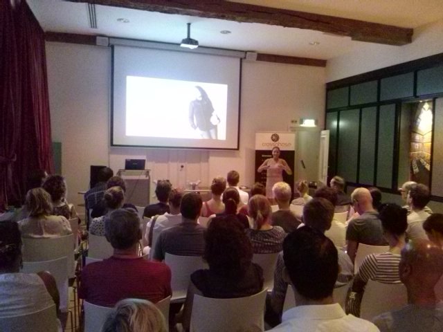 contentcafe's tweet photo. .@GoudenAnanas adviseert over #contentmarketing bij mkb zakelijke dienstverlening. Focus op ROI. #contentcafe ^BE https://t.co/nbNYT0Sruc