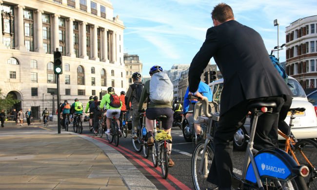 yesmagazine's tweet photo. Germany announces revolutionary #bike highway https://t.co/CwshecVTyo https://t.co/3A6VdUoiJI