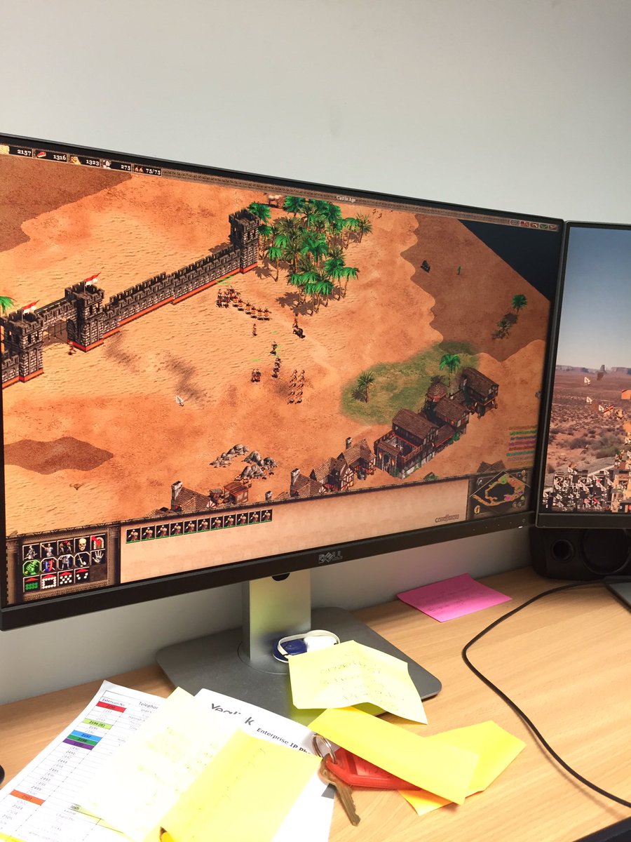 ZatuGames's tweet photo. First up is #AgeOfEmpires #LanNight https://t.co/wmrinnBJYc