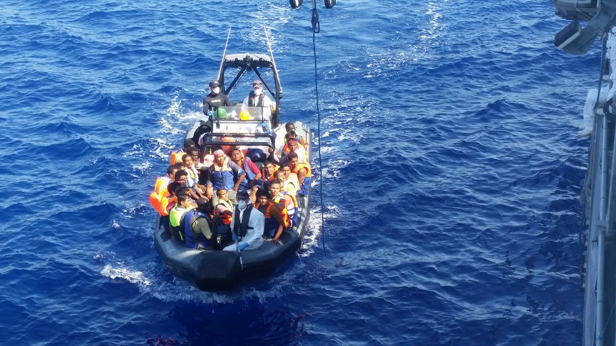 defenceforces's tweet image. LÉ James Joyce recovers 5 deceased people while rescuing 265 migrants during SAR Op 32 Nautical Miles NW of Tripoli.