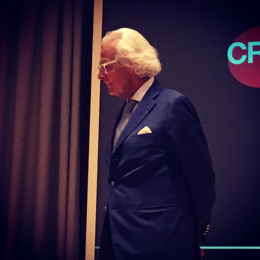 pascalebosson's tweet photo. #Maître #MarcBonnant #tribune #cld16 #luxe #art #beauté #distinction #plaidoirie #talent #lawyer #Geneve #suisse https://t.co/GbA0zMUZPY