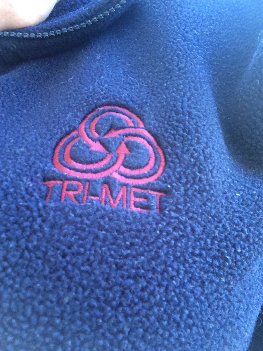 c_spaghetti1123's tweet photo. Rocking the vintage #trimet https://t.co/ngJv8zwRJ4
