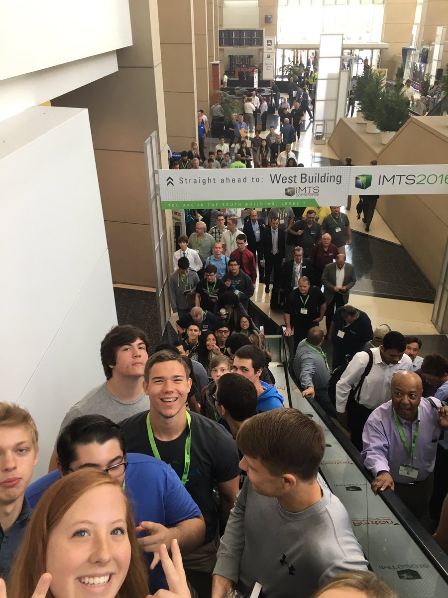 Fabian_KBartos's tweet photo. Great day at #IMTSsummit @GregoryAJones @NLowell_SME @UrielMartinez64 @Leslie_Arcin @SME_MFG https://t.co/TcU4BvwpE0
