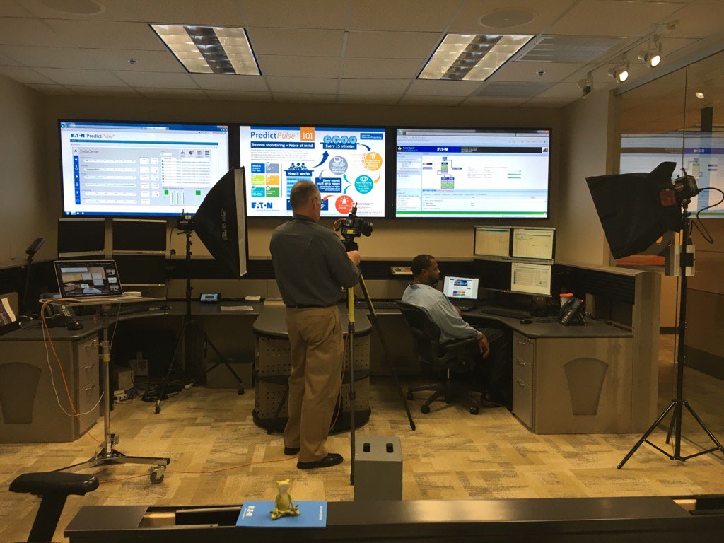 amthiebaud's tweet photo. #PredictPulse photo shoot! Nothing but zen in the Remote Monitoring Center. #EatonGetsIT @SwitchOnEaton https://t.co/i6NbvBANcd