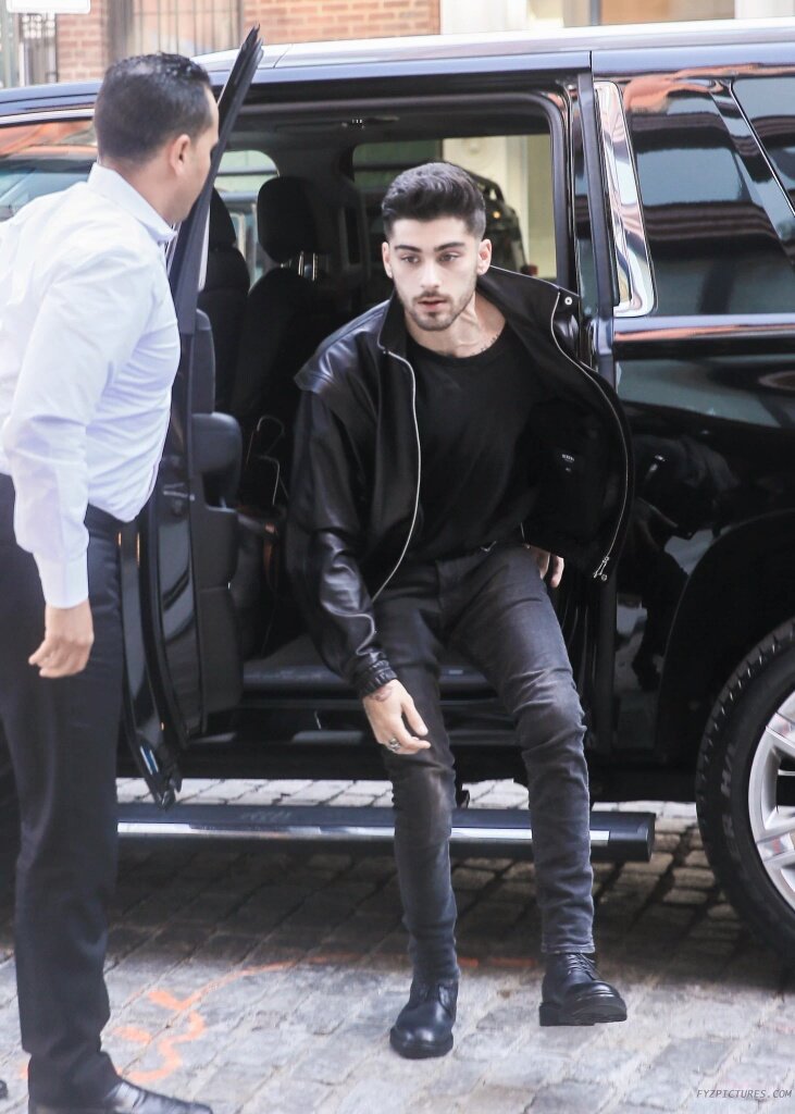 zquadPRofficial's tweet photo. Zayn hoy en Nueva York 😍 https://t.co/qoGQCPi3vO