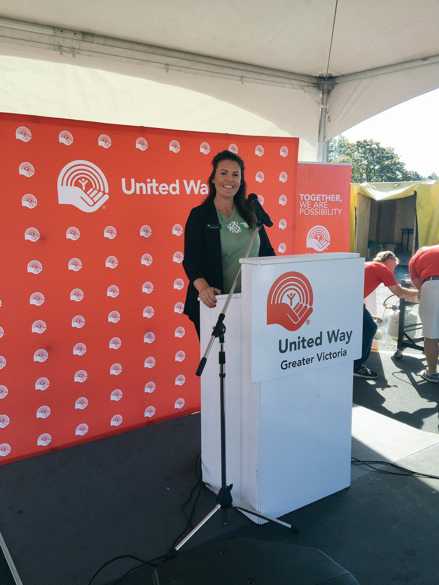MarnieGolen's tweet photo. @uwgv @DavidGolen_TD @UWCampaignTeam #UnitedWayKickOff #WeArePossibility #TDVIHelpingUnitedWay #TeamLeadVictoria https://t.co/fZLm3oIJAx