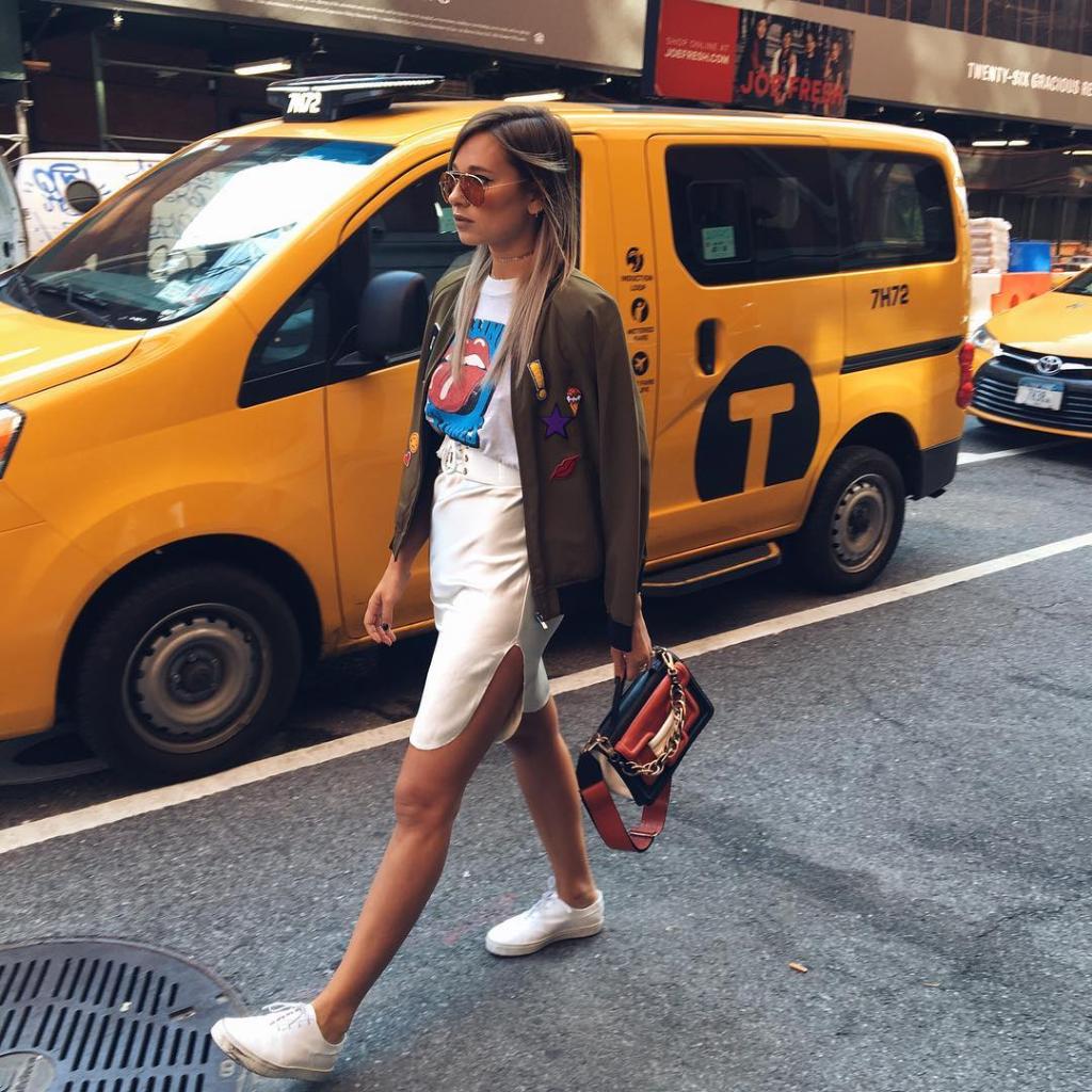 hudsonsbay's tweet photo. @WeWoreWhat turns heads on the streets of New York with #HighlineCollective #NYFW https://t.co/AhCF6YdI2U https://t.co/plcZGrW6rp