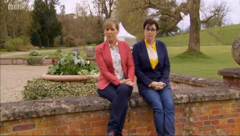 OK_Magazine's tweet photo. They opened with a song! We're already in tears tbh #GBBO https://t.co/G9pNeZ9IVA