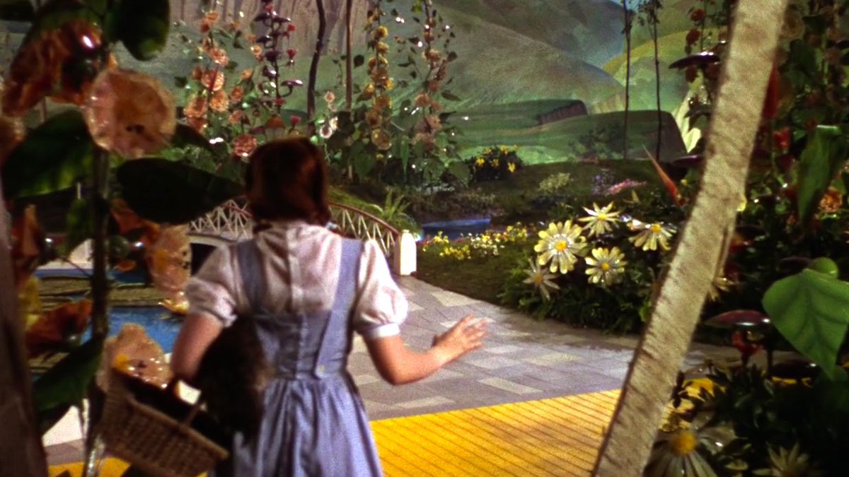 A Huge Visual Impact: Color As An Intrinsic Filmmaking Tool ow.ly/2fXg3048wMZ via <a href="/FilmmakerIQ/">FilmmakerIQ.com</a> #bostonfilm