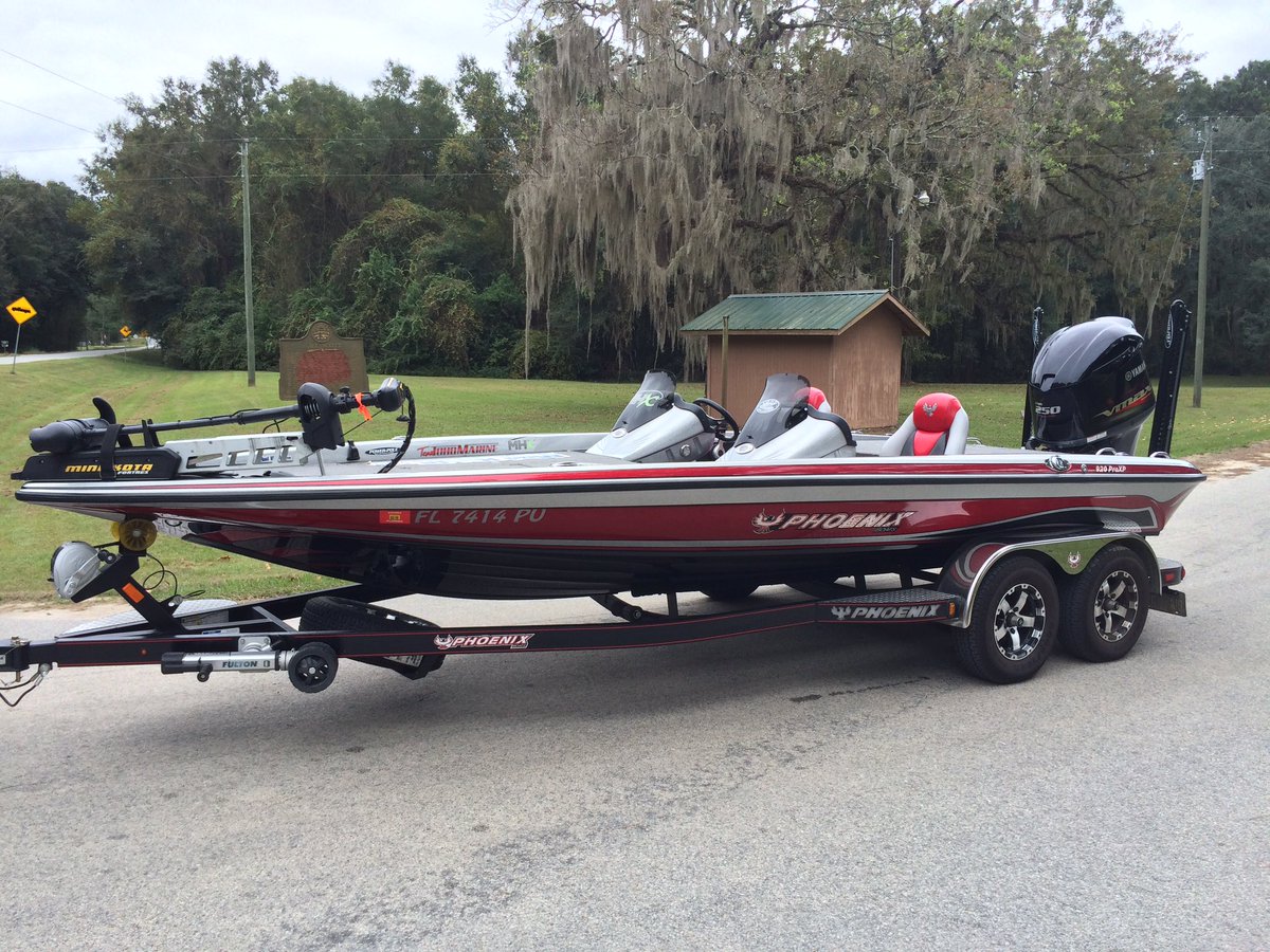 john_brazzell's tweet photo. My @phoenixbassboat rig. https://t.co/7To500f3XK