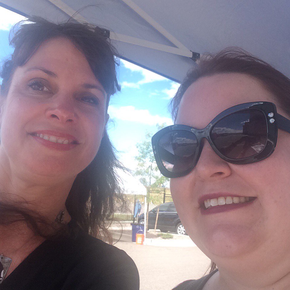 TamPraz's tweet photo. @viawest_inc #WorkDateChallenge speed dating at Compark #ColoBorn data center BBQ w/my friend Beth https://t.co/HnEMWErNnY